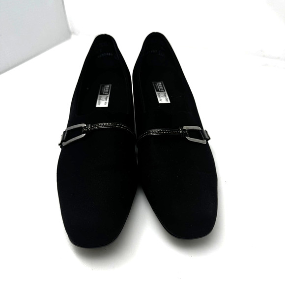 Munro Cindi‎ Block Heel Pump with Statement Buckle Size 9.5 Narrow - Picture 1 of 6